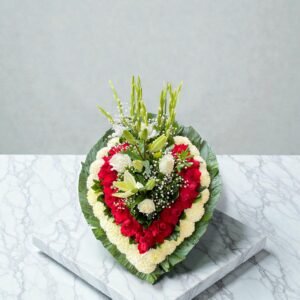 Arreglo Fúnebre Grande de Rosas Rojas y Lirios Blancos